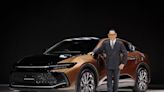 Toyota 粉碎 GM 蟬聯 90 年美國新車銷售冠軍紀錄！豐田章男樂到跳起舞來