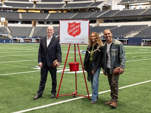 Carlos and Alexa PenaVega’s Christmas movie wraps filming in Arlington at AT&T Stadium