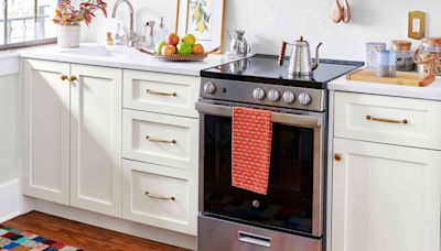 Why You Should Always Take A Photo Of Your Stove Before Vacation