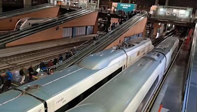 Los viajeros de varios Avant con destino Córdoba son reubicados en otros trenes por problemas logísticos