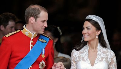 Britischer Palast erinnert an Kate und Williams Hochzeitstag