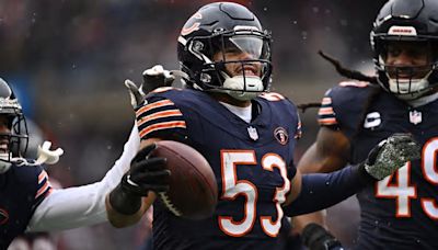 T.J. Edwards, Darnell Wright honored by Bears as Brian Piccolo Award winners