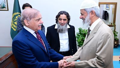 Fugitive Islamic Preacher Zakir Naik On Month-Long Pakistan Tour, Meets PM Shehbaz Sahrif