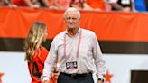 Browns identify, plan to ban fan who threw bottle at owner Jimmy Haslam