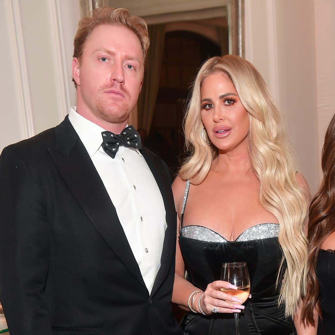 See “F--king Basket Case” Kim Zolciak Break Down Over Kroy Biermann Divorce in Surreal Life Tease - E! Online