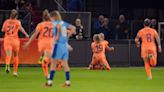 England suffer last-gasp loss on Sarina Wiegman’s Netherlands return