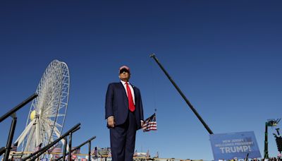 Donald Trump takes jab at Bruce Springsteen at massive New Jersey rally