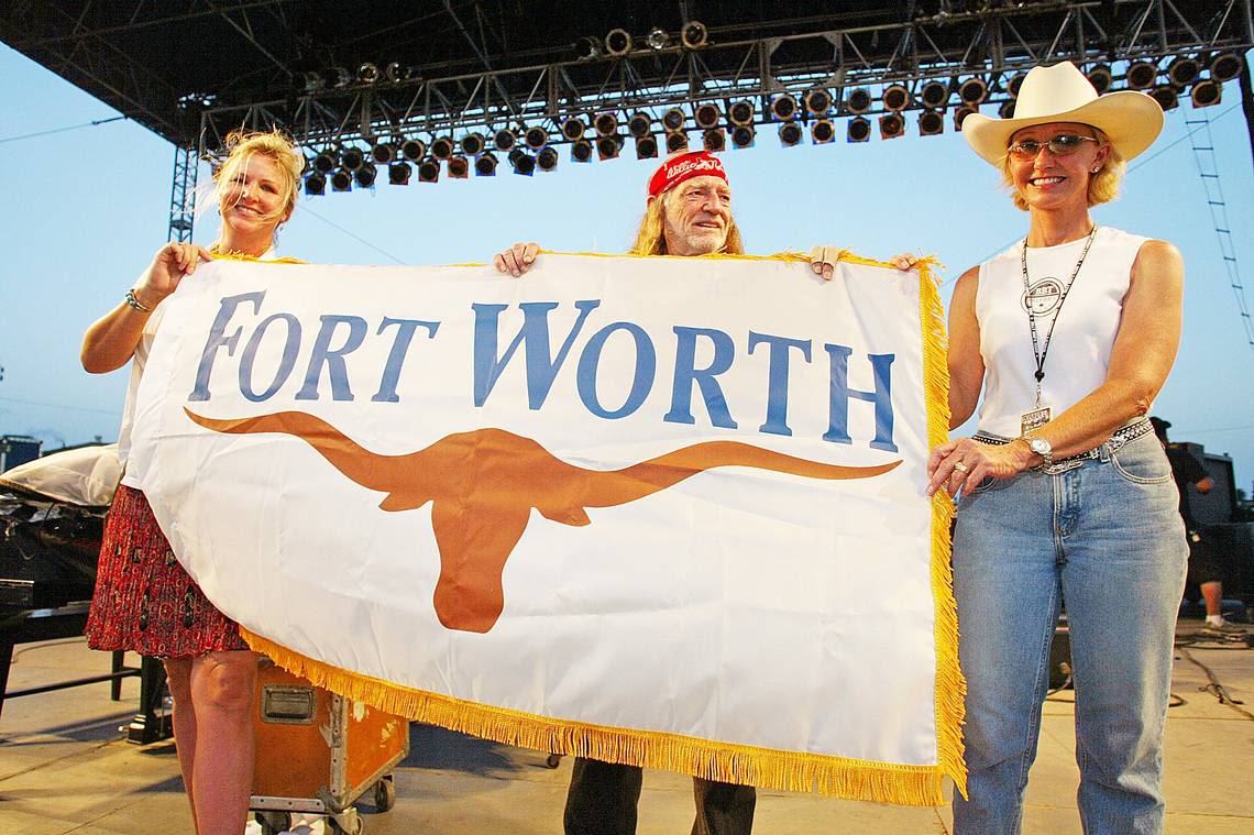 Willie Nelson’s Fourth of July Picnics in Fort Worth Stockyards highlighted in new book