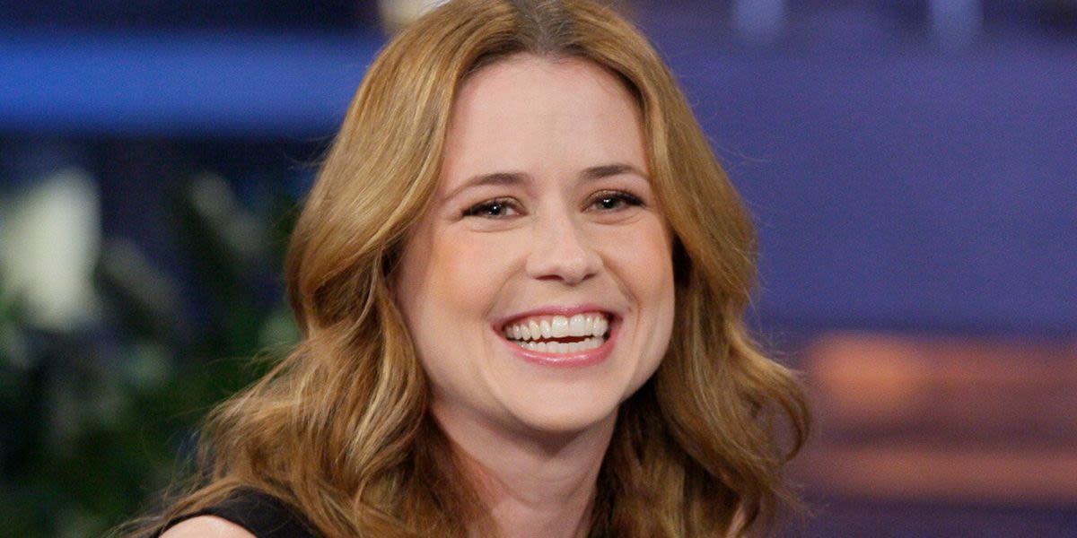 Jenna Fischer Dishes On Messages 'The Office' Cast Shared In The Middle Of Filming