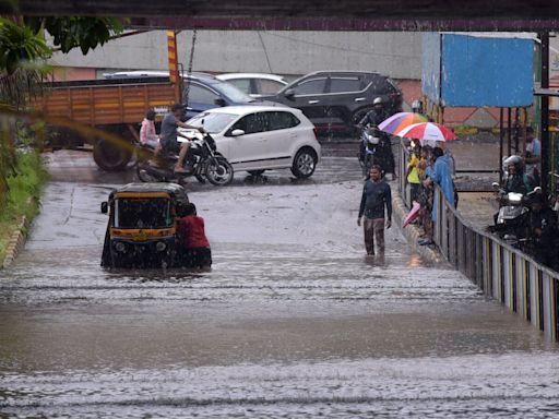 Mumbai weather today: Heavy rains lash parts of the city, IMD issues yellow alert; know details | Today News