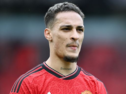 Antony gets a tattoo of his own face! Struggling Man Utd forward shows off stunning new body art | Goal.com United Arab Emirates