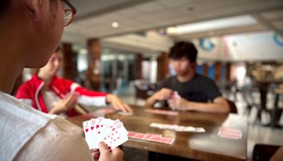 UW students win chance to compete in top North American bridge competition