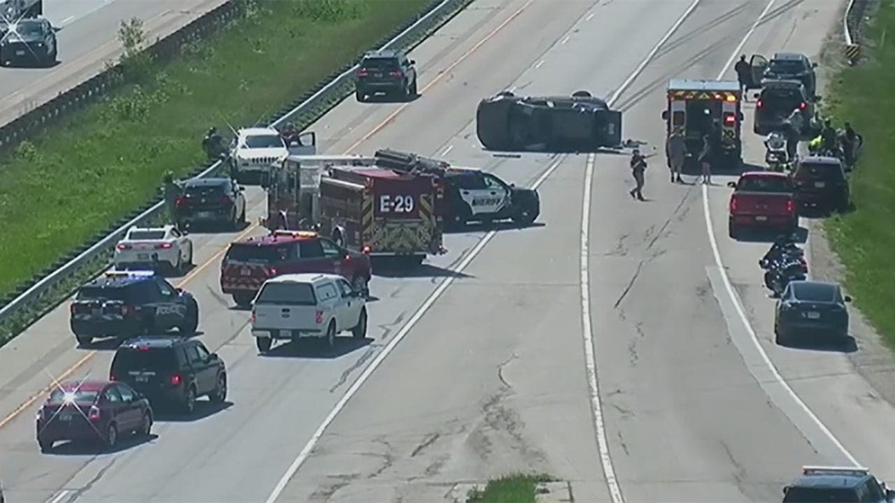I-94 crash in Waukesha County, 3 vehicle involved: officials