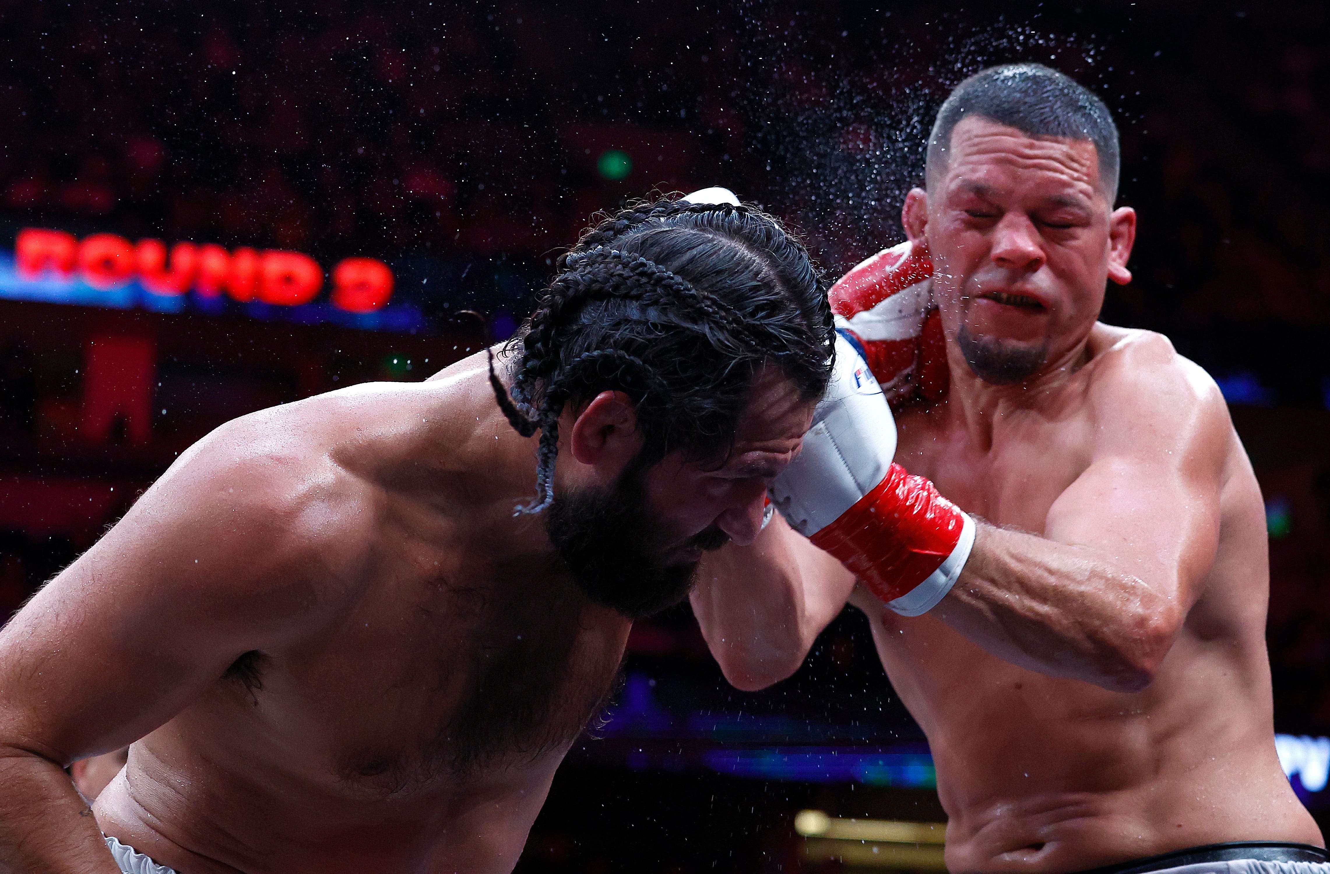 Nate Diaz beats Jorge Masvidal by majority decision: round-by-round fight analysis