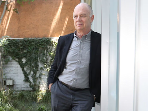 Enrique Krauze llama a los jóvenes a votar con conciencia