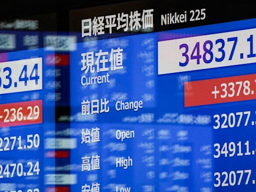Japanese Stocks Lead Asian Market Rebound After Monday’s Rout