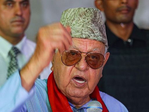 J-K Assembly elections: Farooq Abdullah, 86 in the spotlight as son Omar opts out. 5 points | Mint