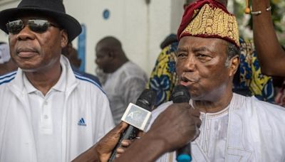 Crise Bénin-Niger: les deux anciens présidents Thomas Boni Yayi et Nicéphore Soglo en visite à Niamey