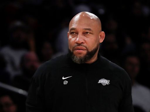 Los Lakers despiden al coach Darvin Ham después de solamente dos temporadas en el cargo