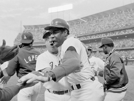 Plaschke: Once shunned, now a legend, Dusty Baker makes a triumphant Dodger return