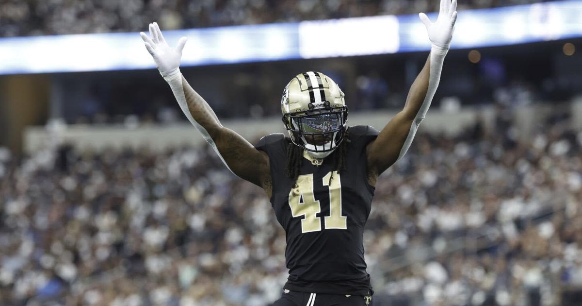 Alvin Kamara provides cure to 'aging running back-body syndrome' with 4 TD performance