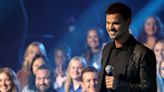 Taylor Lautner Samples ‘Dear John’ & Jokes Again About ‘Praying’ for John Mayer