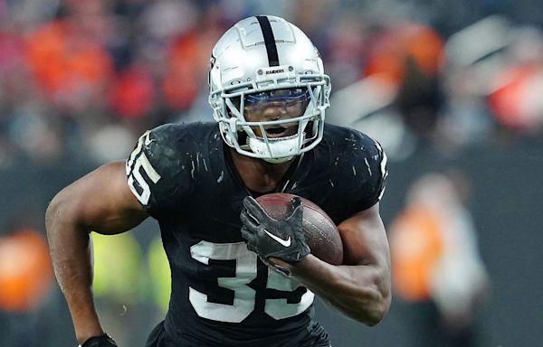 Fantasy Football Rankings: Zamir White vs. Zack Moss