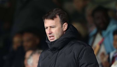 Freedman to stay at Palace after signing new contract