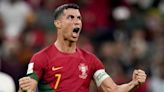 Cristiano Ronaldo firma contrato multimillonario con Al-Nassr de Arabia Saudita