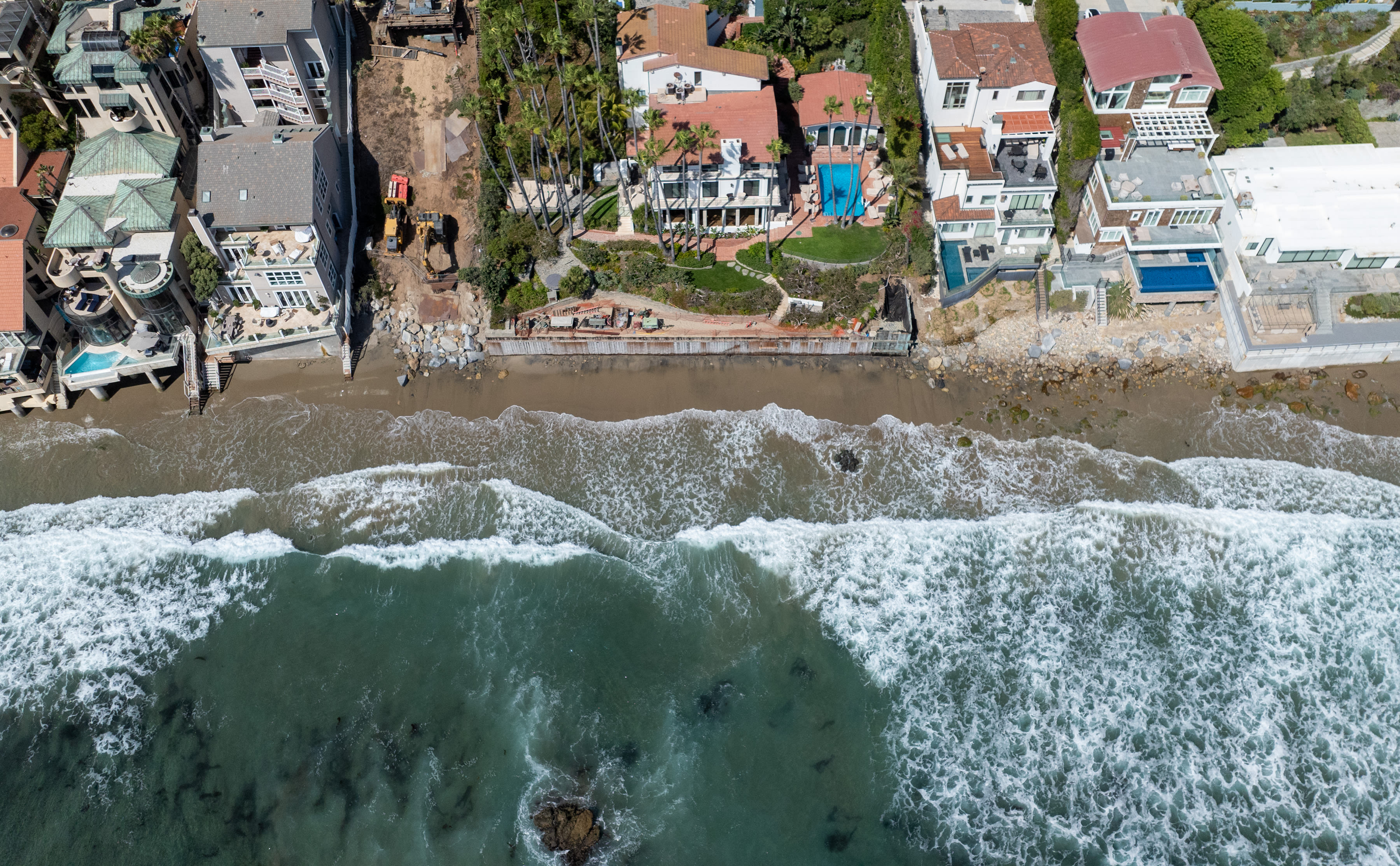 Bay Boys surf gang allegedly blocked access to Lunada Bay. Now, Palos Verdes Estates promises big changes