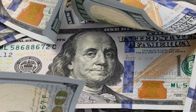 Economía ratifica un dólar a $ 1016,1 para fin de año