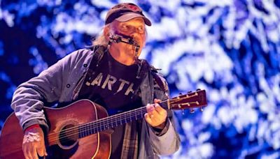 Neil Young & Crazy Horse Open ‘Love Earth Tour’ With Jam-Heavy Night Of Classics [Videos]