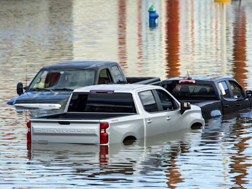 El paso de la tormenta tropical Beryl deja 4 muertos en Texas y causa un apagón masivo