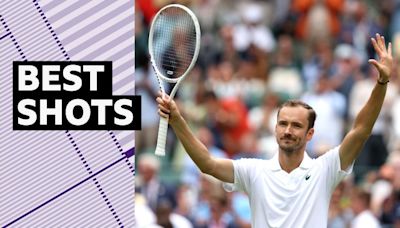 Wimbledon 2024 video: Daniil Medvedev through to third round