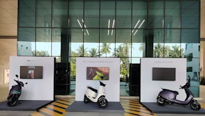 E2W sales remain flat in Q1FY25 despite new offerings by Ola, TVS, Bajaj Auto