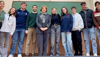 Victoria Rodríguez se jubila tras 47 años como profesora de Derecho de la Universidad de Oviedo