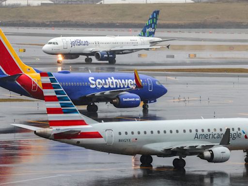 JetBlue, Southwest planes nearly collide – experts warn of air traffic control fatigue