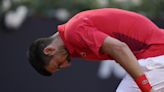 Primeras palabras de Djokovic tras el botellazo en Roma: "Con una bolsa de hielo"