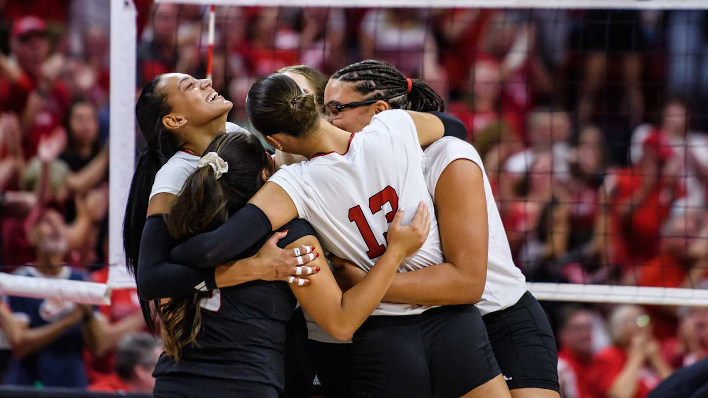 Volleyball State Showdown Goes the Distance, Nebraska Tops Creighton