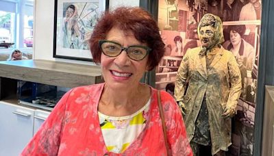 Daughter of Lillian Bilocca gives thumbs-up to mural