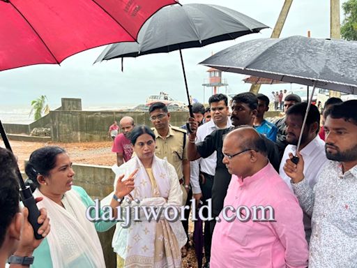 Udupi: Lakshmi Hebbalkar inspects landslide of Someshwara Hill from distance, enrages villagers