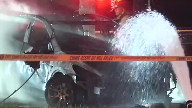 Tesla driver killed in fiery overnight crash on SR 84 in Weston - WSVN 7News | Miami News, Weather, Sports | Fort Lauderdale