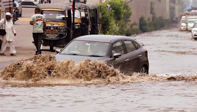 Rains arrive, Punjab Chief Secretary tells DCs to stay alert