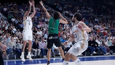 Santiagueño héroe. Real Madrid, en España como en Euroliga, sin Campazzo con el tiro ganador de Deck