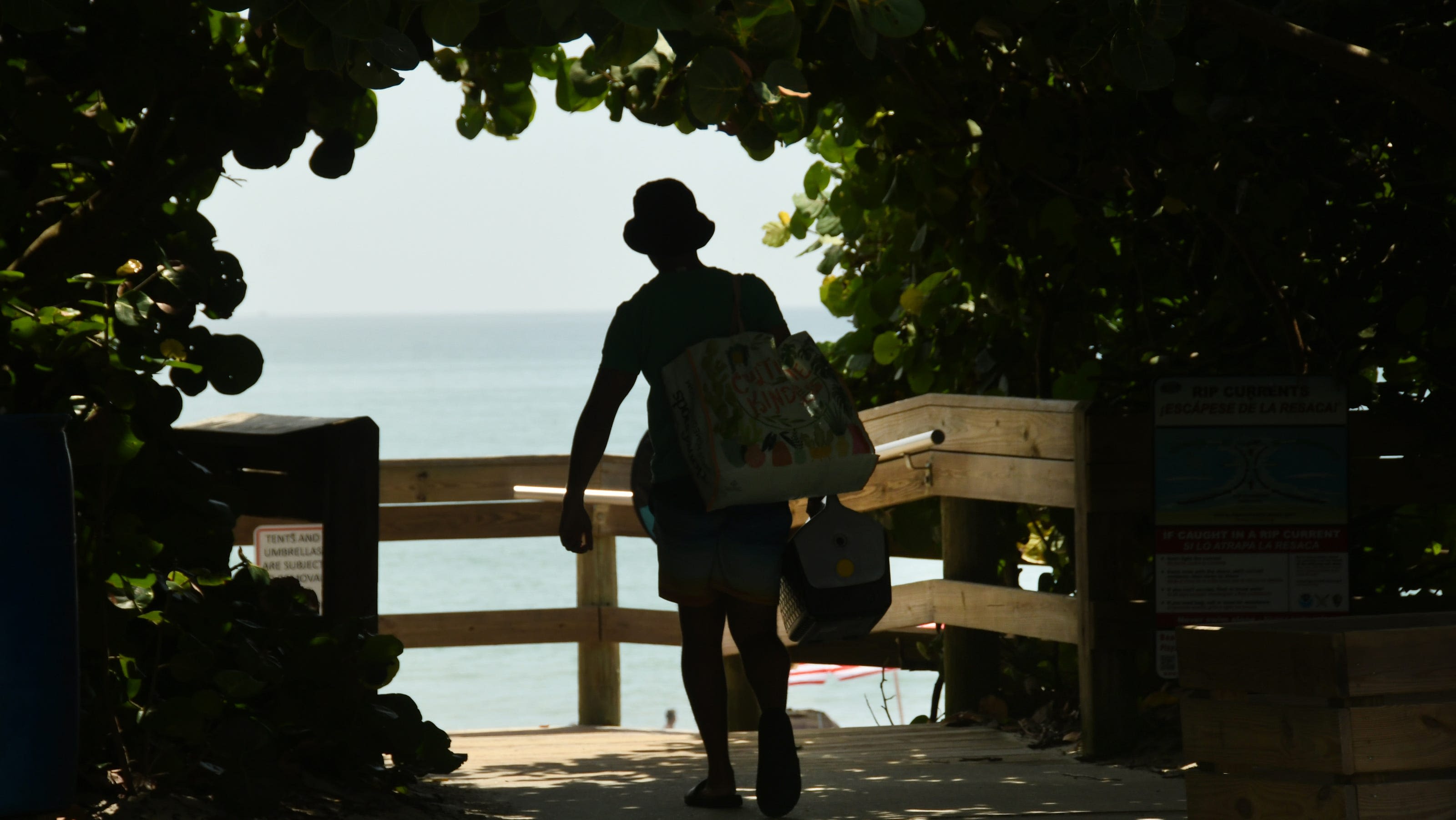 Check Memorial Day weather forecast for Florida. Could tropical disturbance affect your plans?