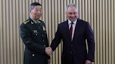 Ministro de Defensa de China advierte sobre "jugar con fuego" en Taiwán durante reunión con Rusia