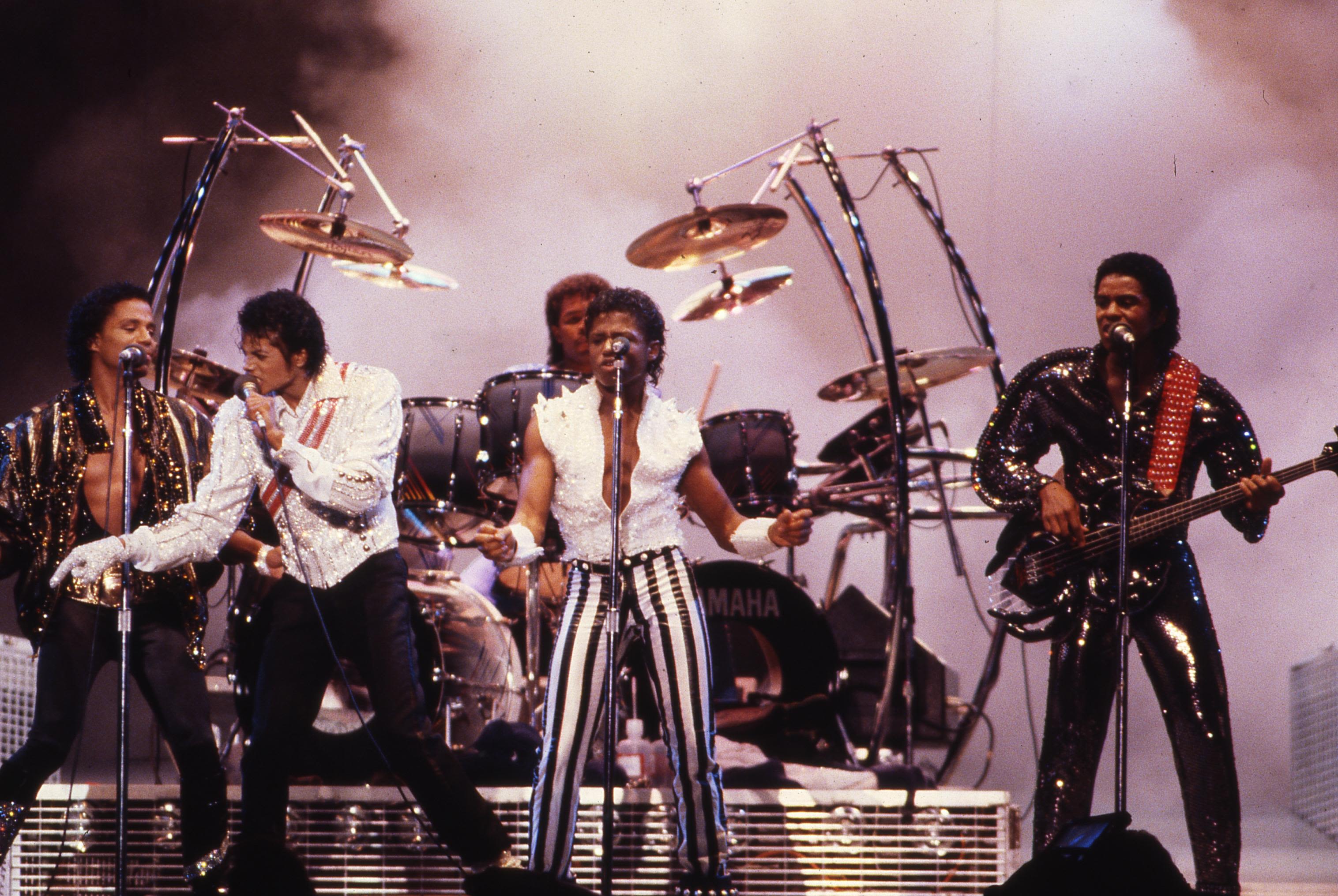 Victory Tour 1984: What songs did the Jacksons perform in Jacksonville?