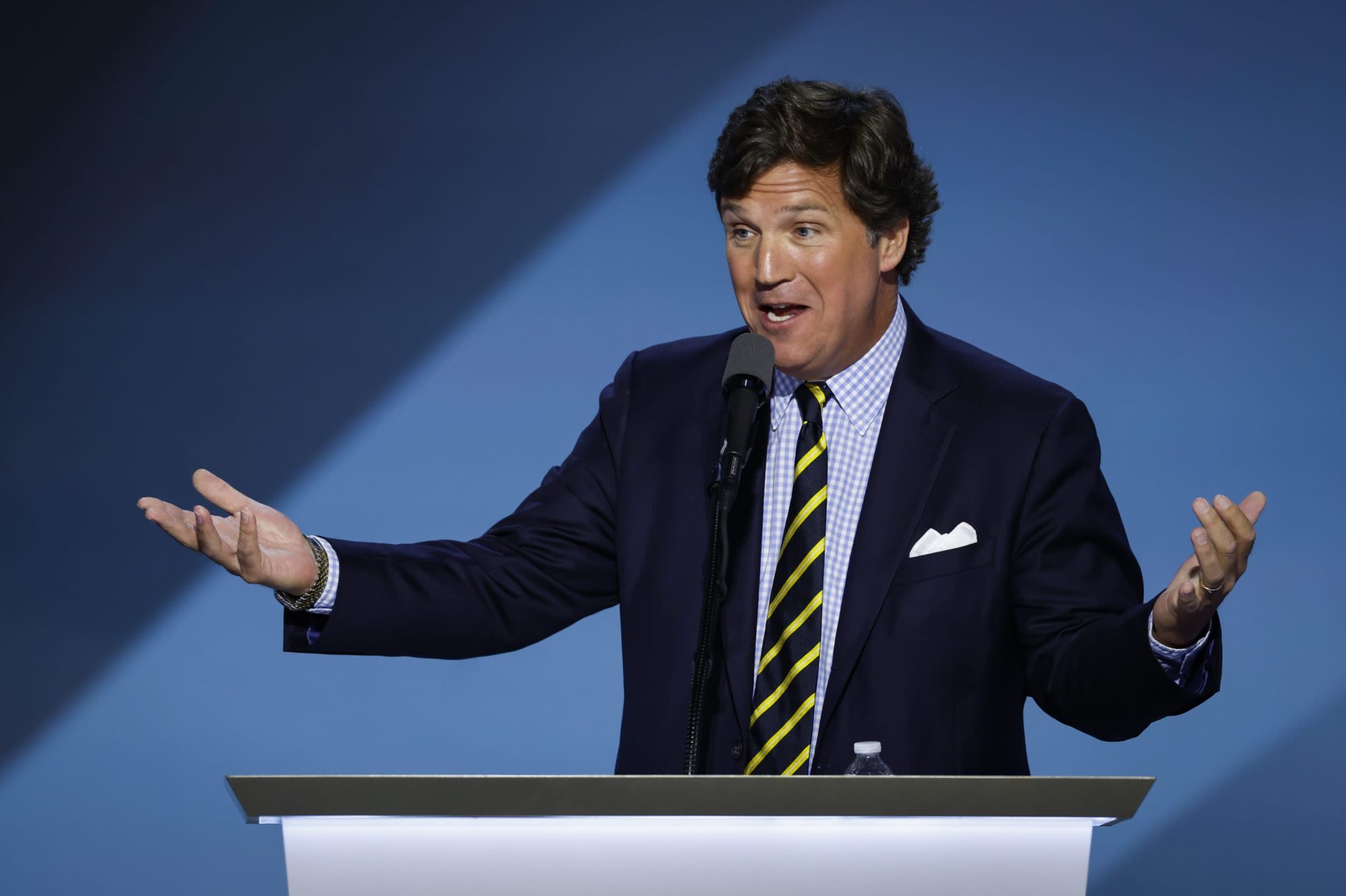 Tucker Carlson plans to start a nicotine-pouch company after deciding Zyn is ‘not a brand for men’