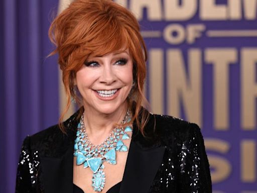 Reba McEntire Shares Photos From "Amazing" Family Vacation