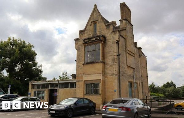 Former Cotswold station to be sold with hope of restoration